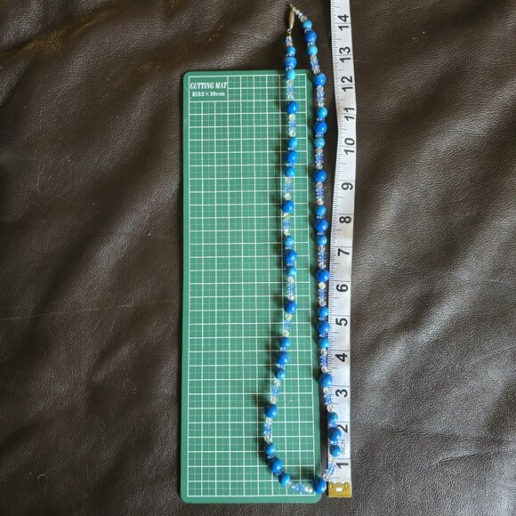 Vintage blue stone & crystal bead necklace (Lapiz lazuli?) - Picture 6 of 8